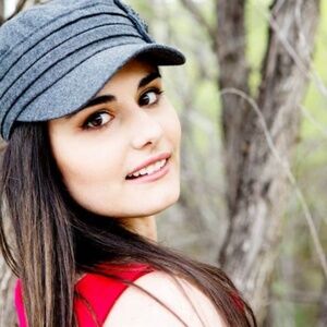 Meet your Posher, Nicole